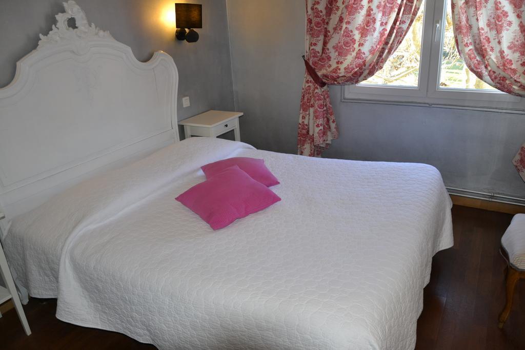 Hotellerie de l'Esplanade Rians  Habitación foto